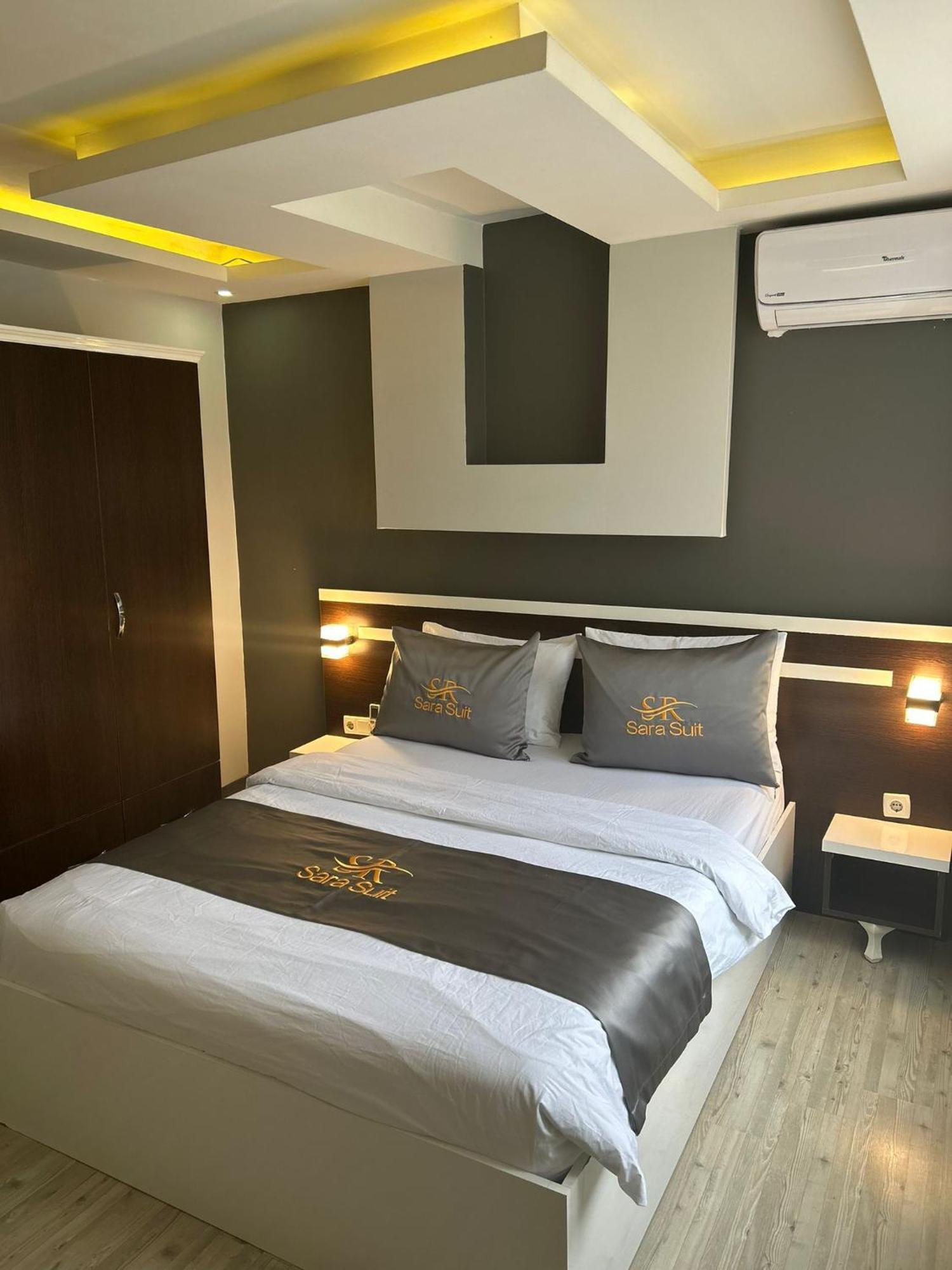Aparthotel Sara Suit