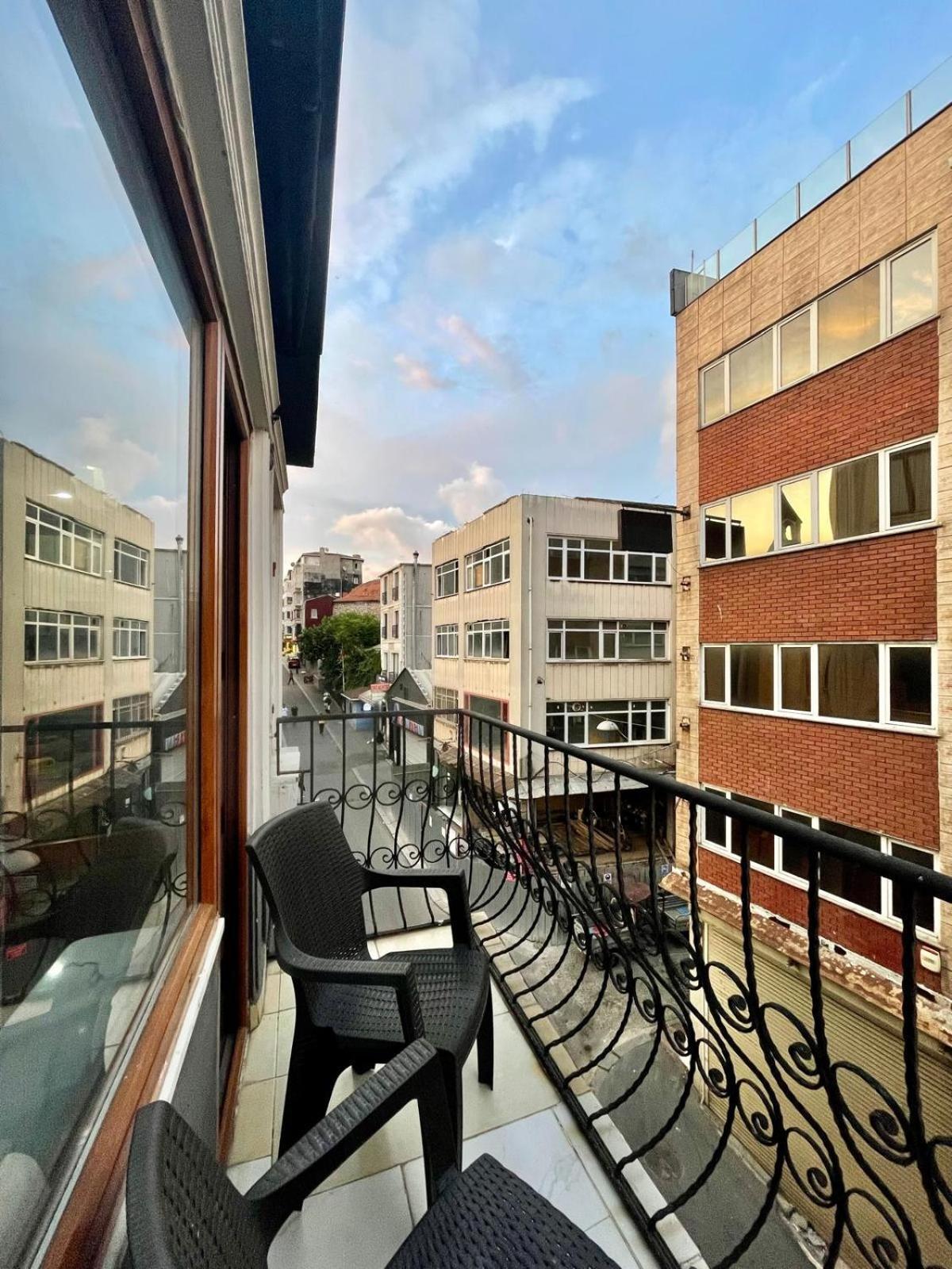 Hotel Mitra Downtown 3*