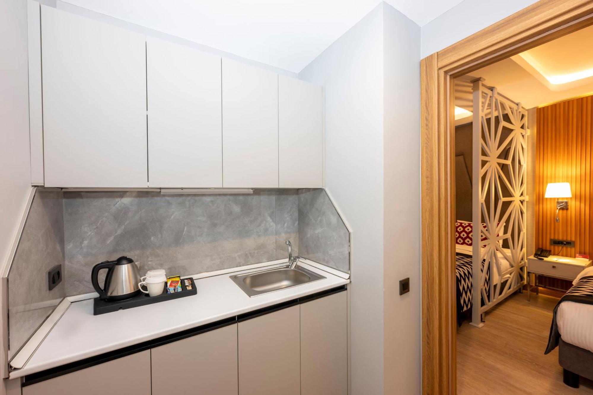 Hotel Ramada Encore By Wyndham Sisli