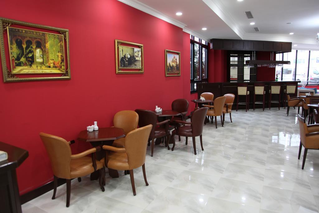 9 On Hotel 4*