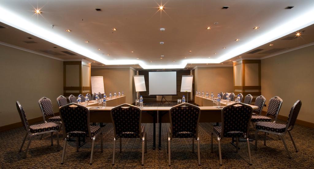 Dream Hill Business Deluxe Otel