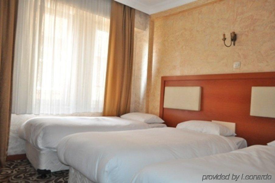 Hotel Kaya Madrid 3*