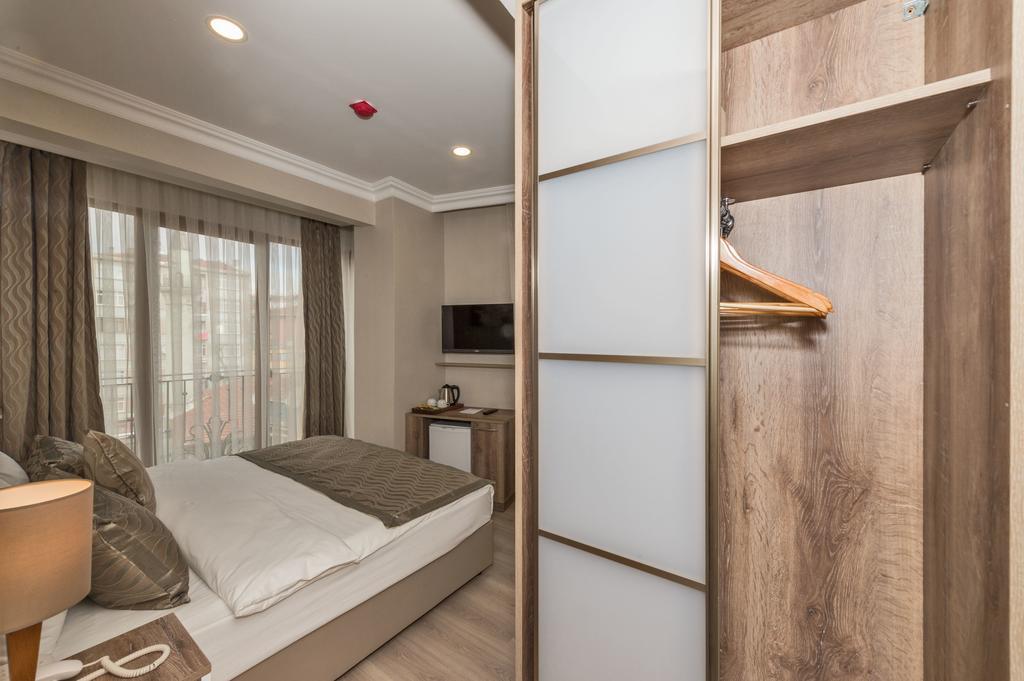 Alphonse Hotel 3*