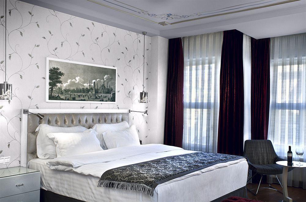 Amira Hotel 4*
