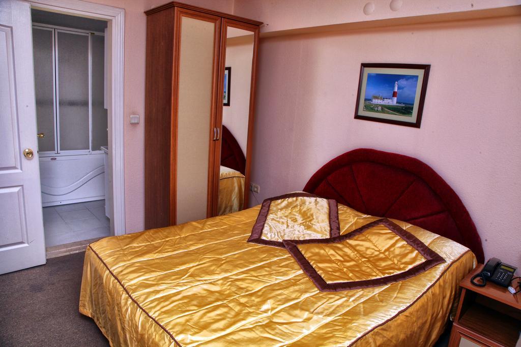 Rainbow 48 Apart Aparthotel