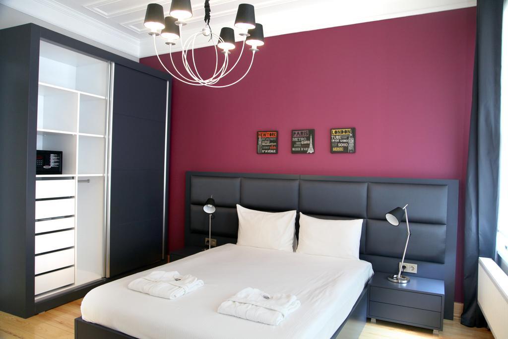Golden Horn Apartment *