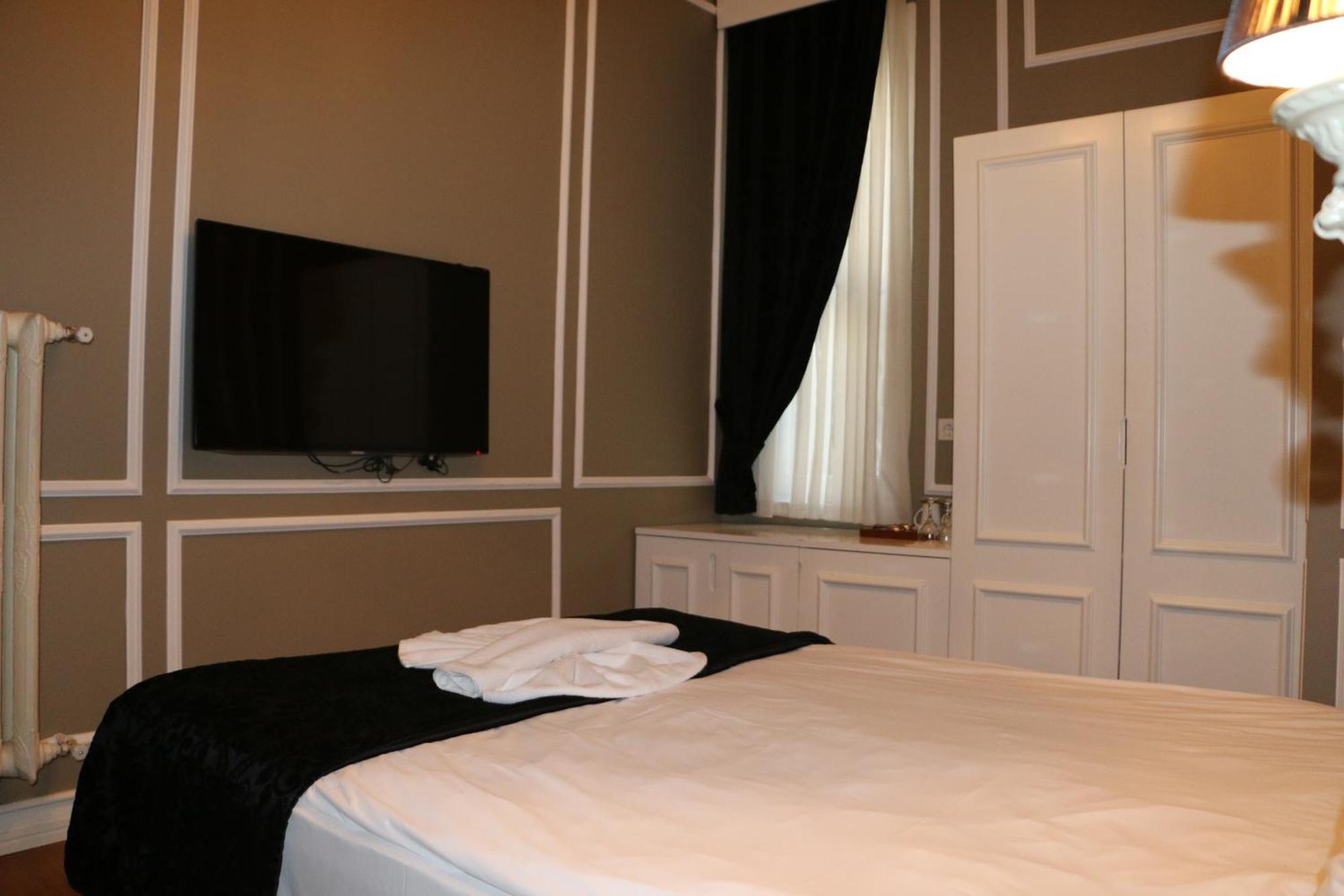 Triada Taksim - Special Category