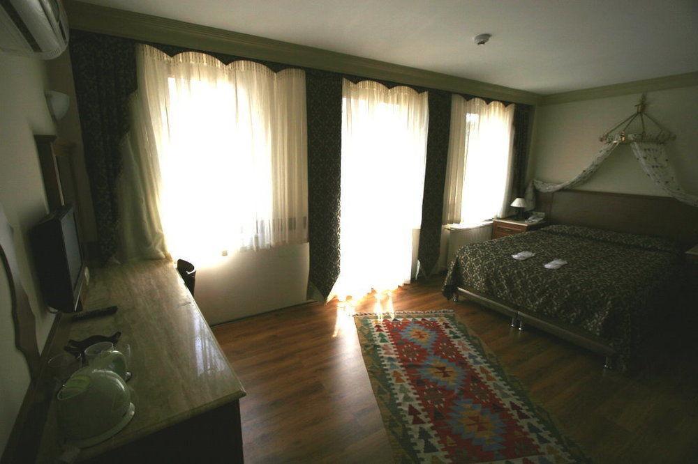 Hotel Grand Peninsula 2*