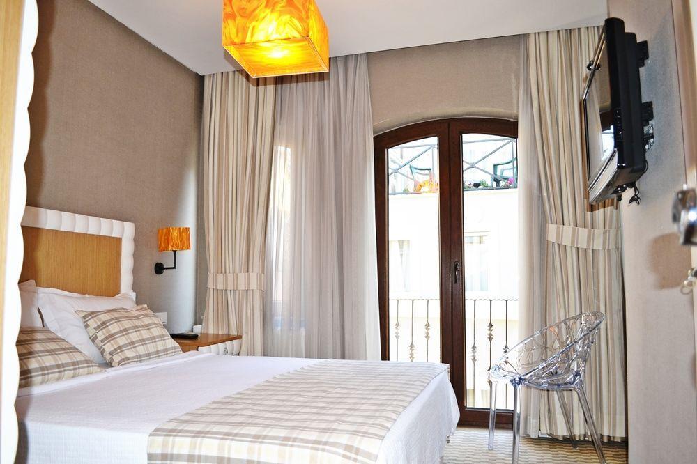 Hotel Alyon 3*