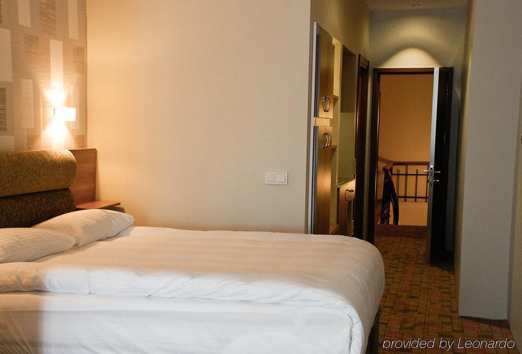 Hotel Serene