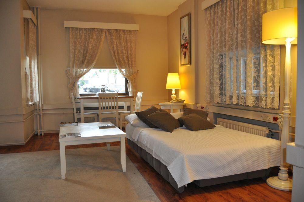 Away Aparthotel