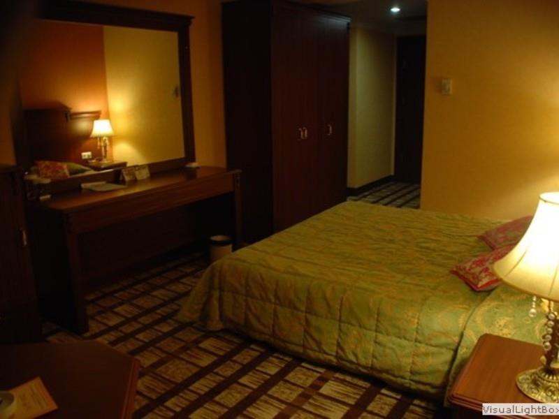 9 On Hotel 4*