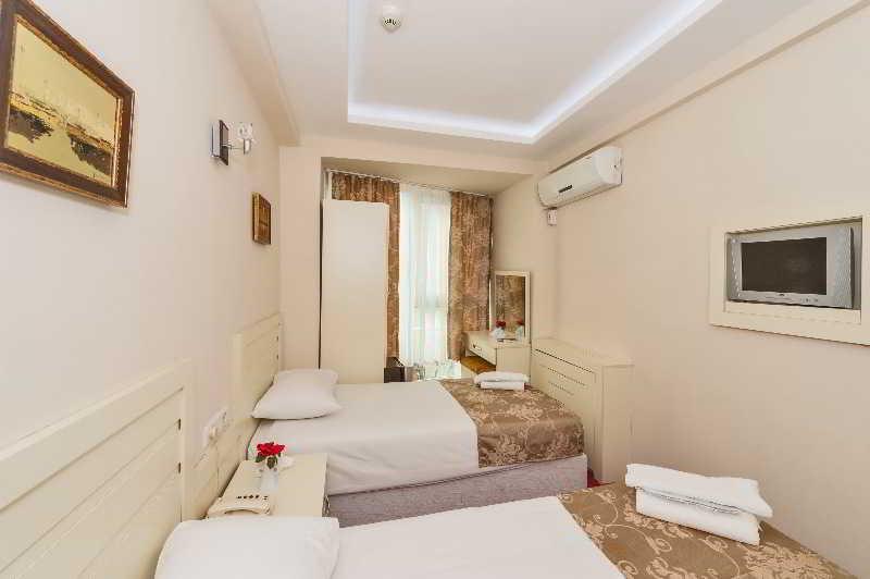 Maral Hotel