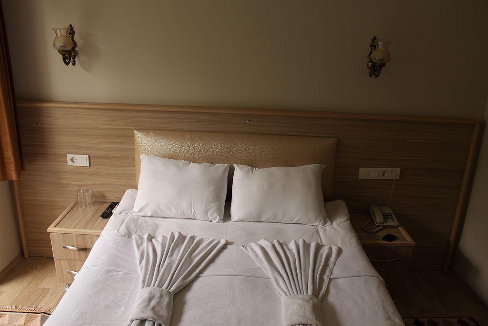 Bonjour Hotel Hotel