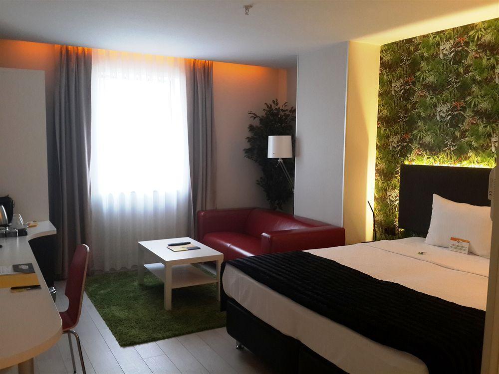 Tempo Airport Hotel 3*
