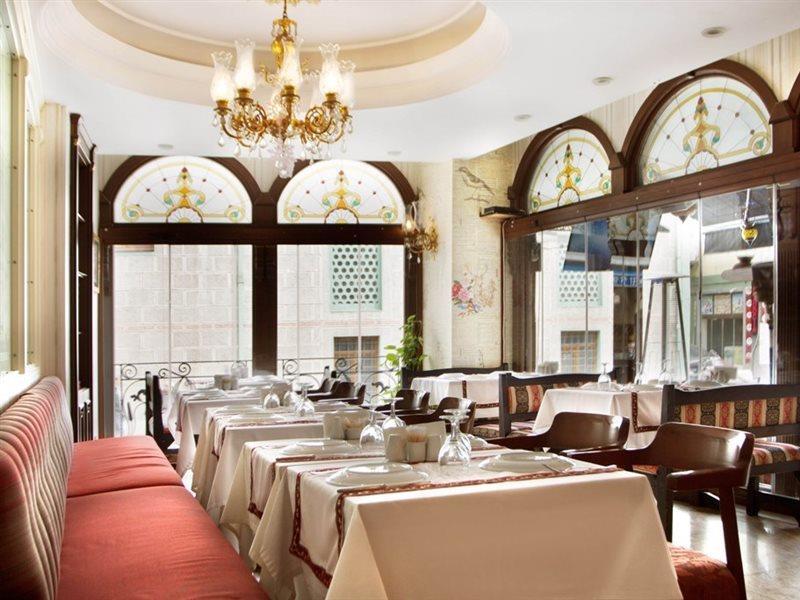 Hotel Western Empire Palace &