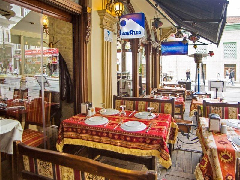 Hotel Western Empire Palace & 4*