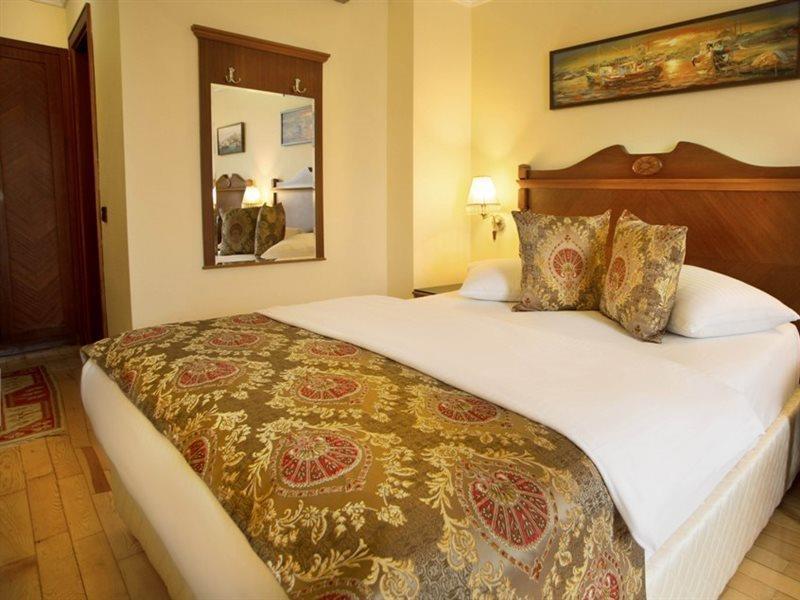 Hotel Western Empire Palace &