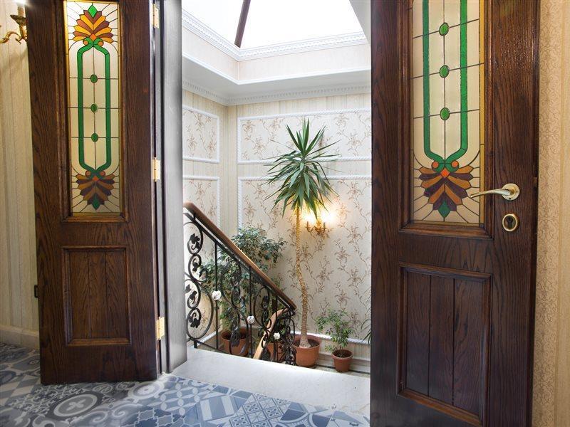 Western Empire Palace &
