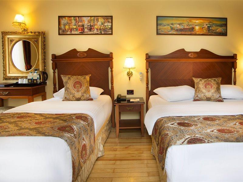 Hotel Western Empire Palace & 4*