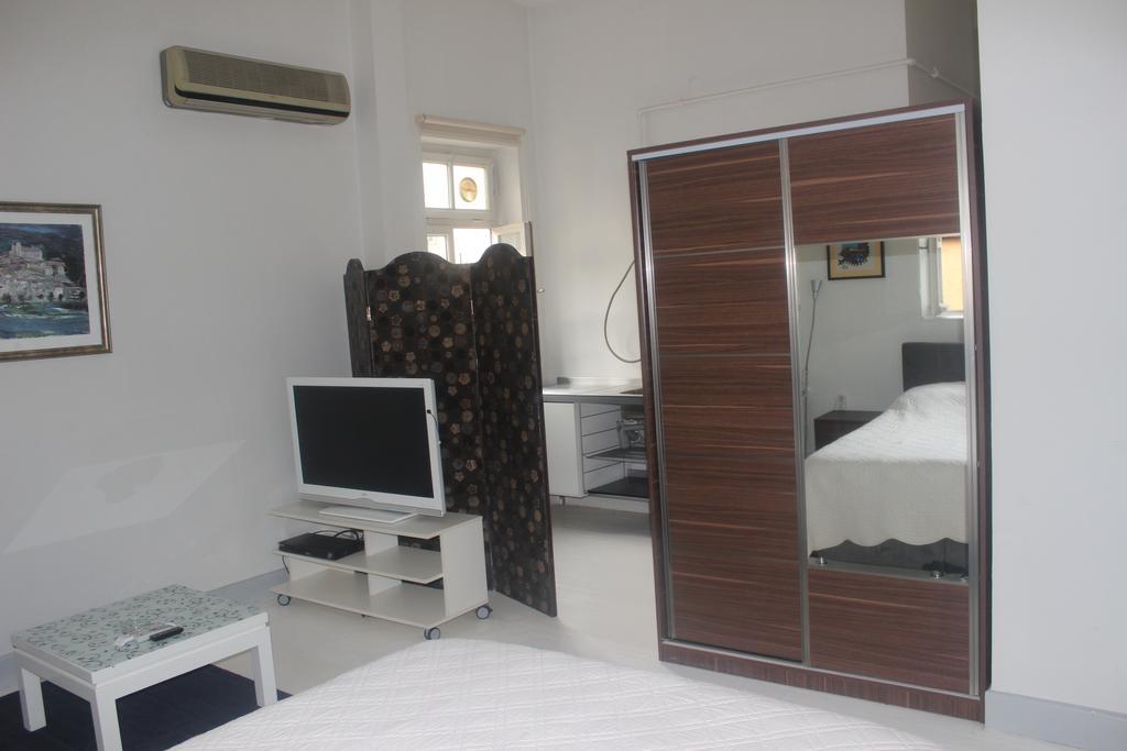 Metropol Apartment *