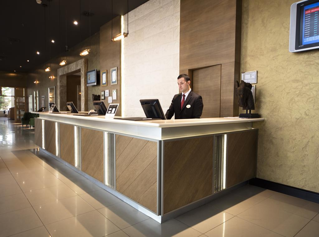 Otel Wow Airport
