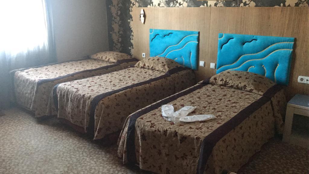 Golden Hill Hotel