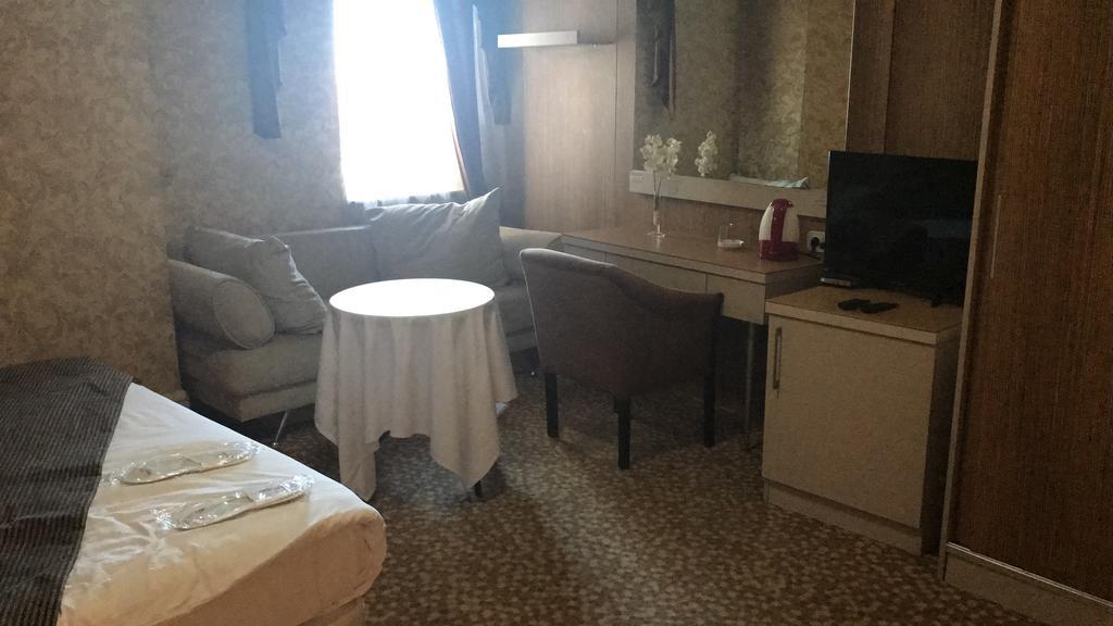 Hotel Golden Hill