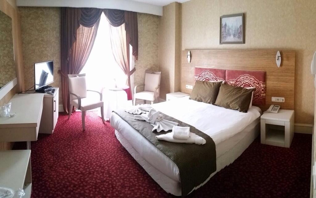 Golden Hill 4*
