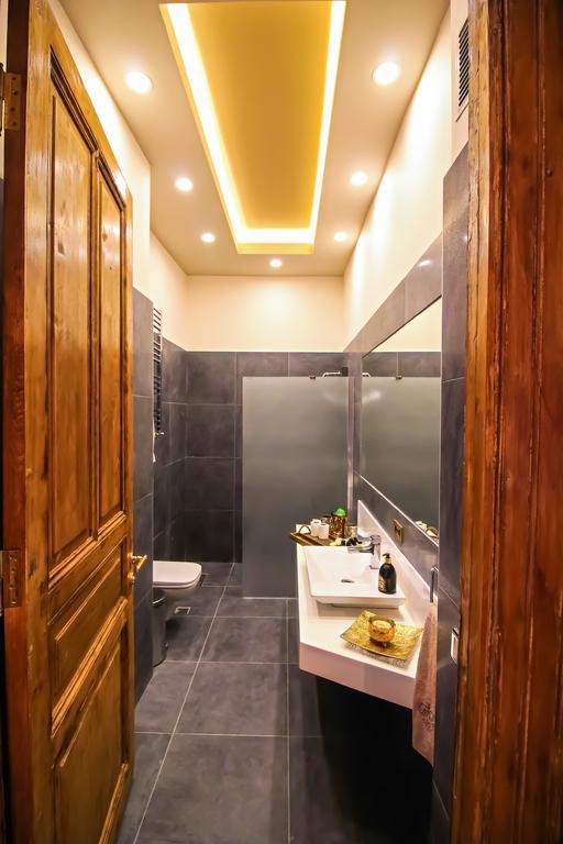 Maroon Apartment Istanbul