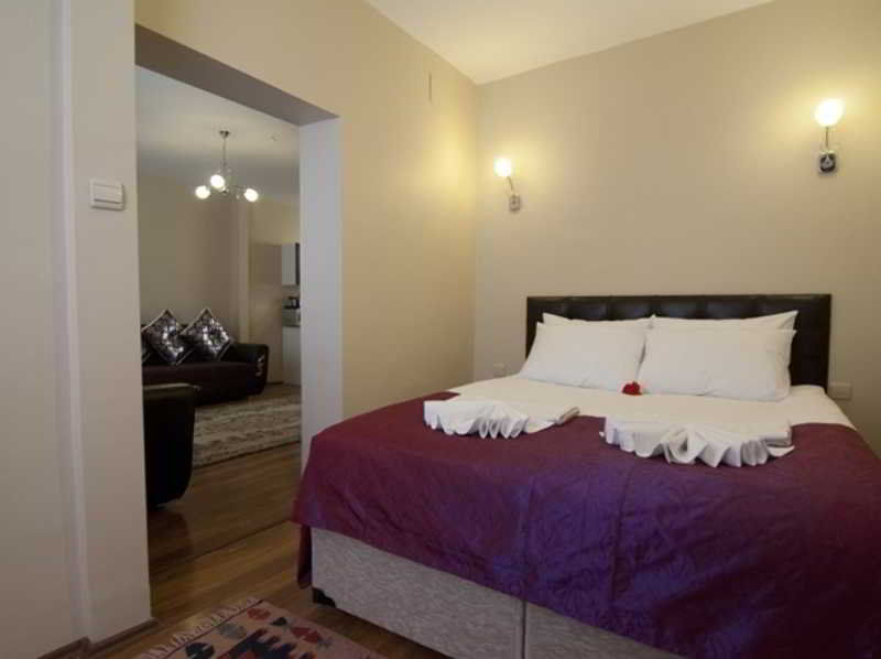 Bayer Apartment