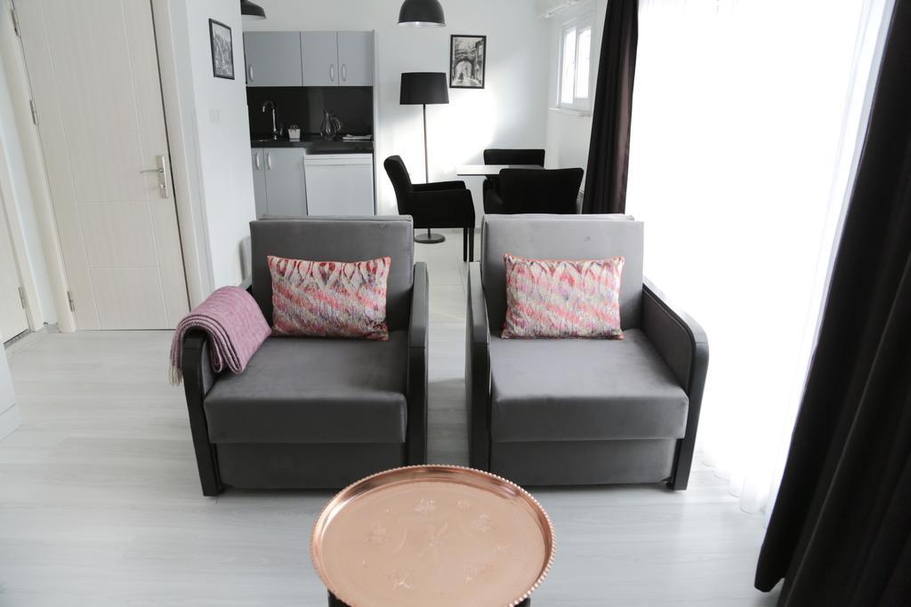 Bayer Apartment