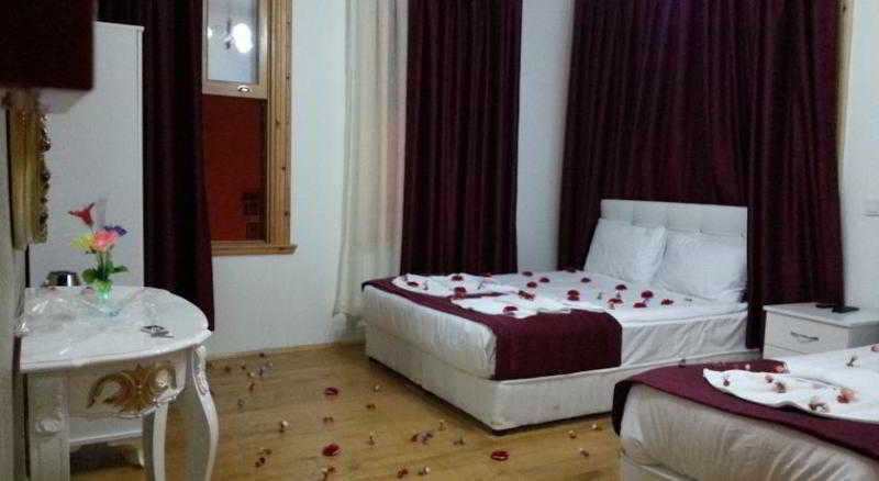 Old Family Hotel