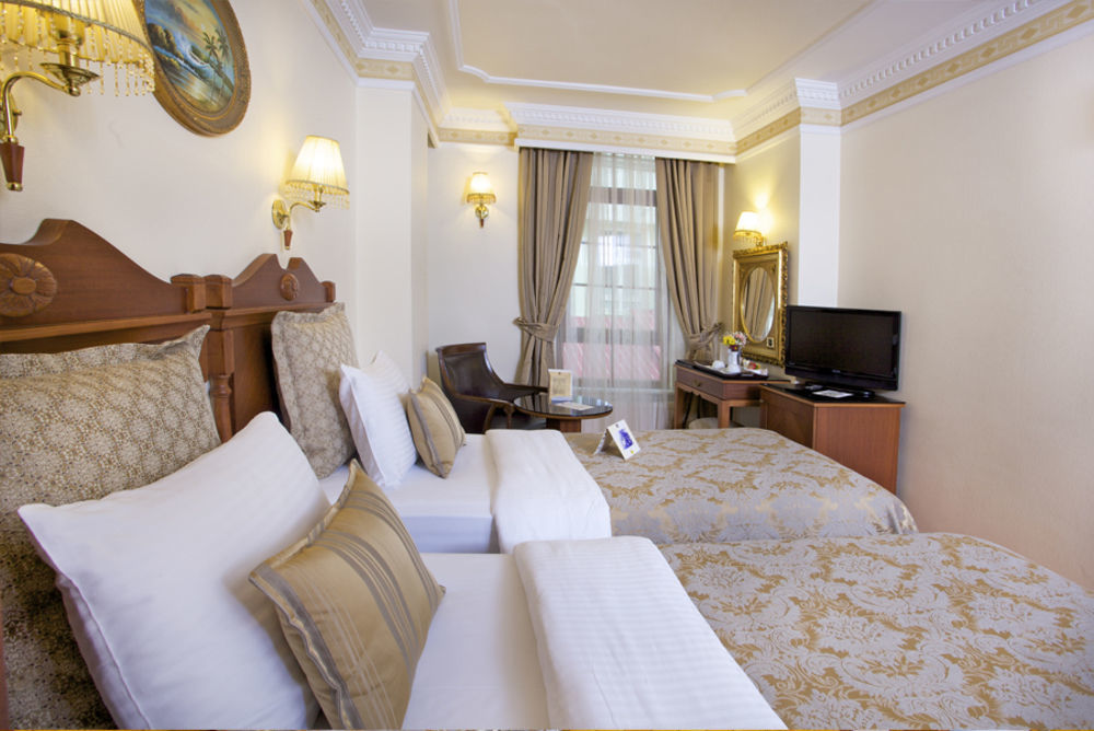 Western Empire Palace & Hotel