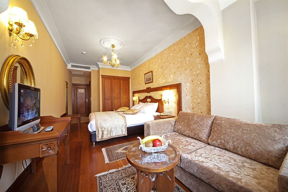 Azade Hotel