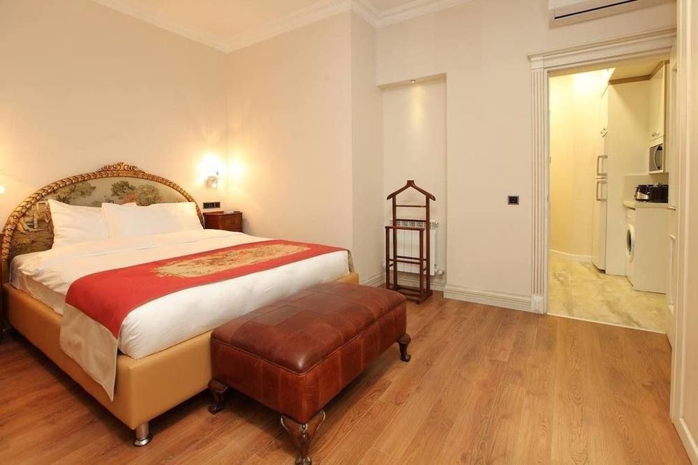 Lir Long Apart Otel 3*