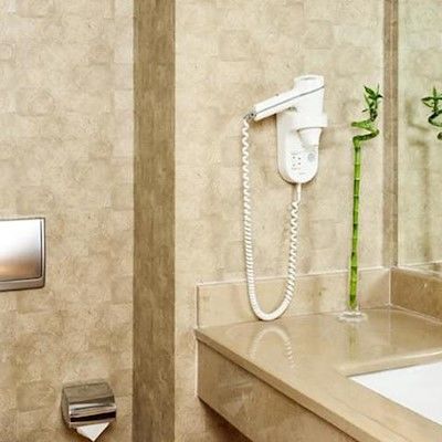 Otel Wow Airport 4*