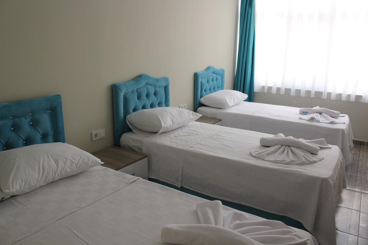 Gorur Hotel