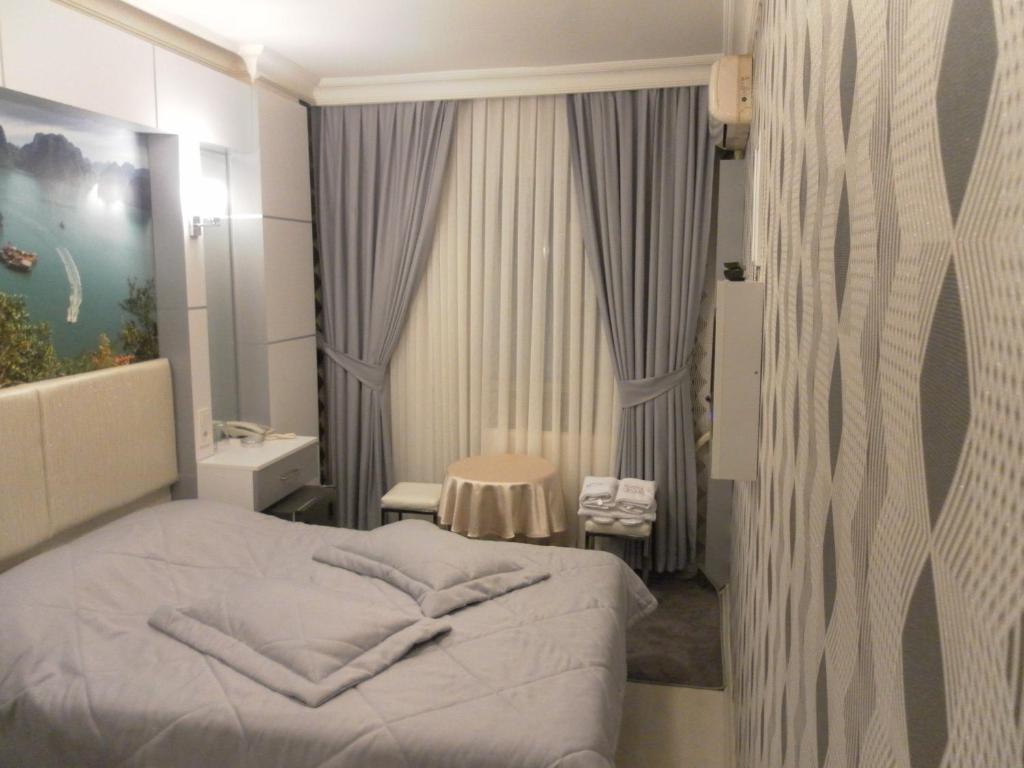 Hotel La White