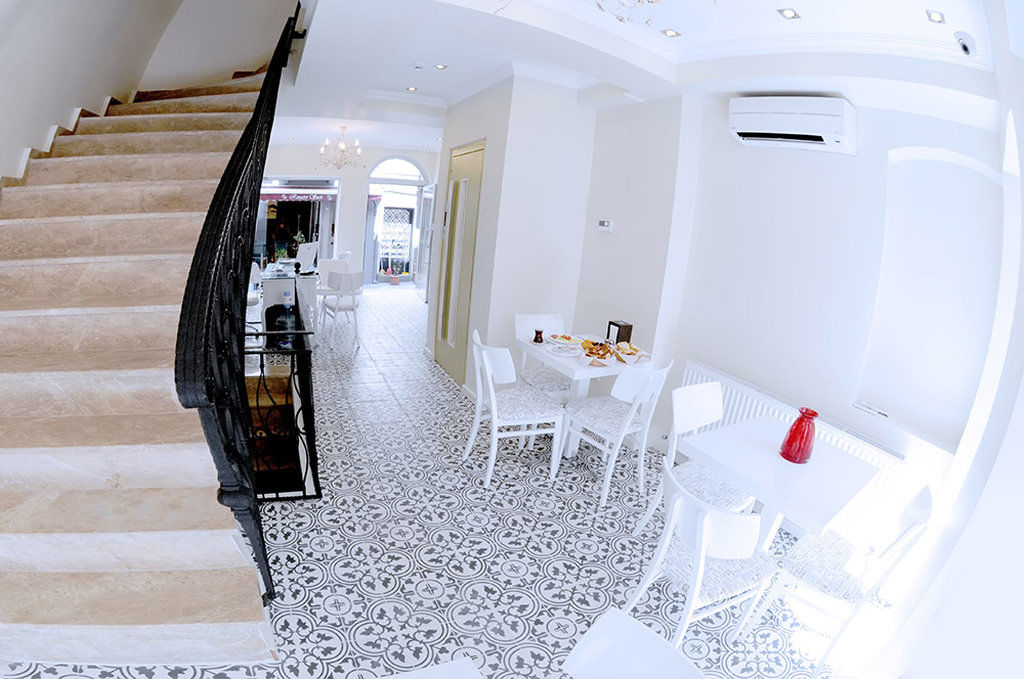 Ada Homes Taksim 3*