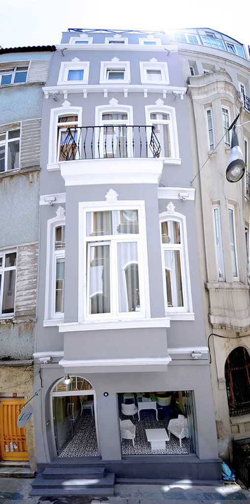 Ada Homes Taksim 3*