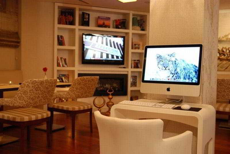 Amira Hotel 4*