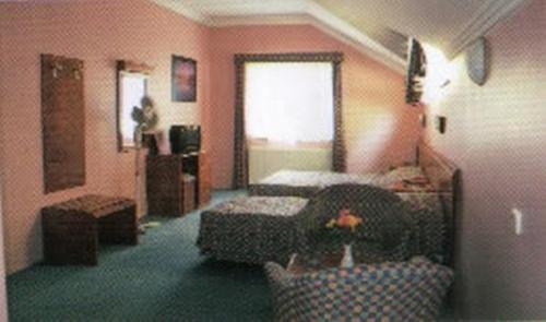 Yali Hotel