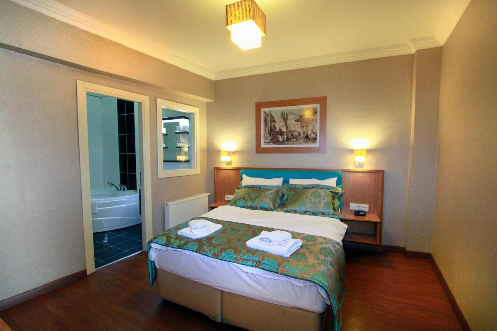 Hotel Agora Boutique & Bistro 3*