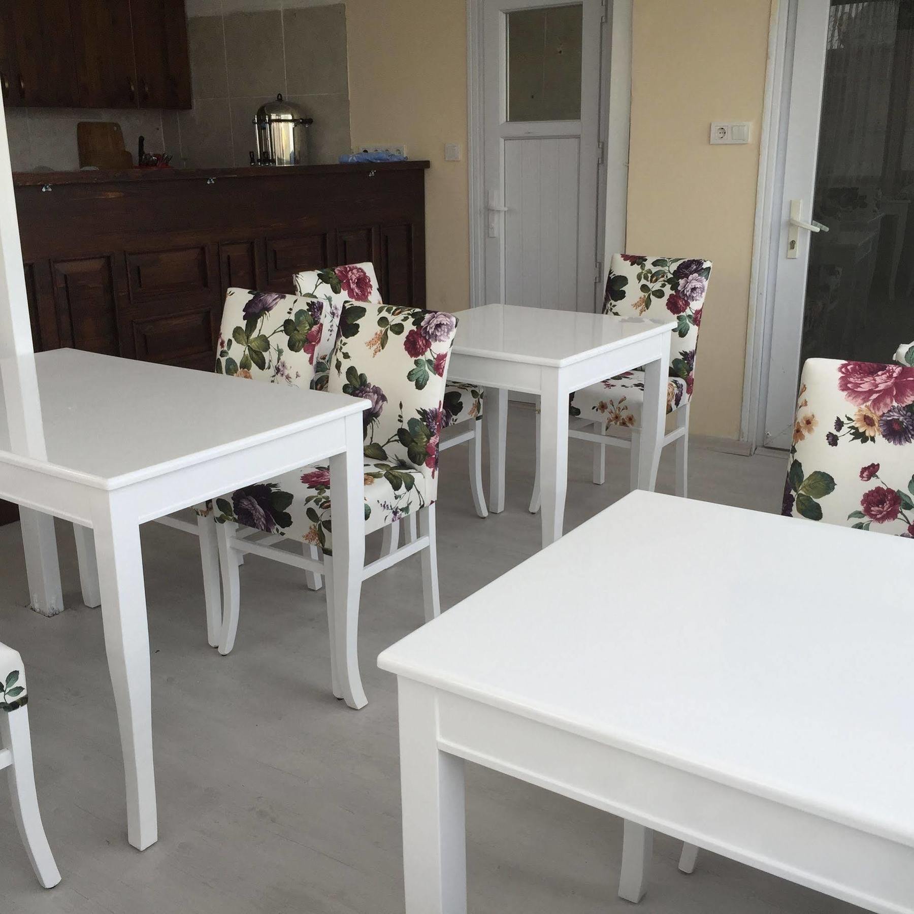 Artemis Old Hotel