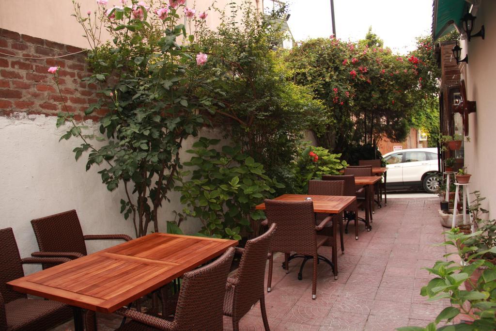Bonjour Hotel Hotel 3*