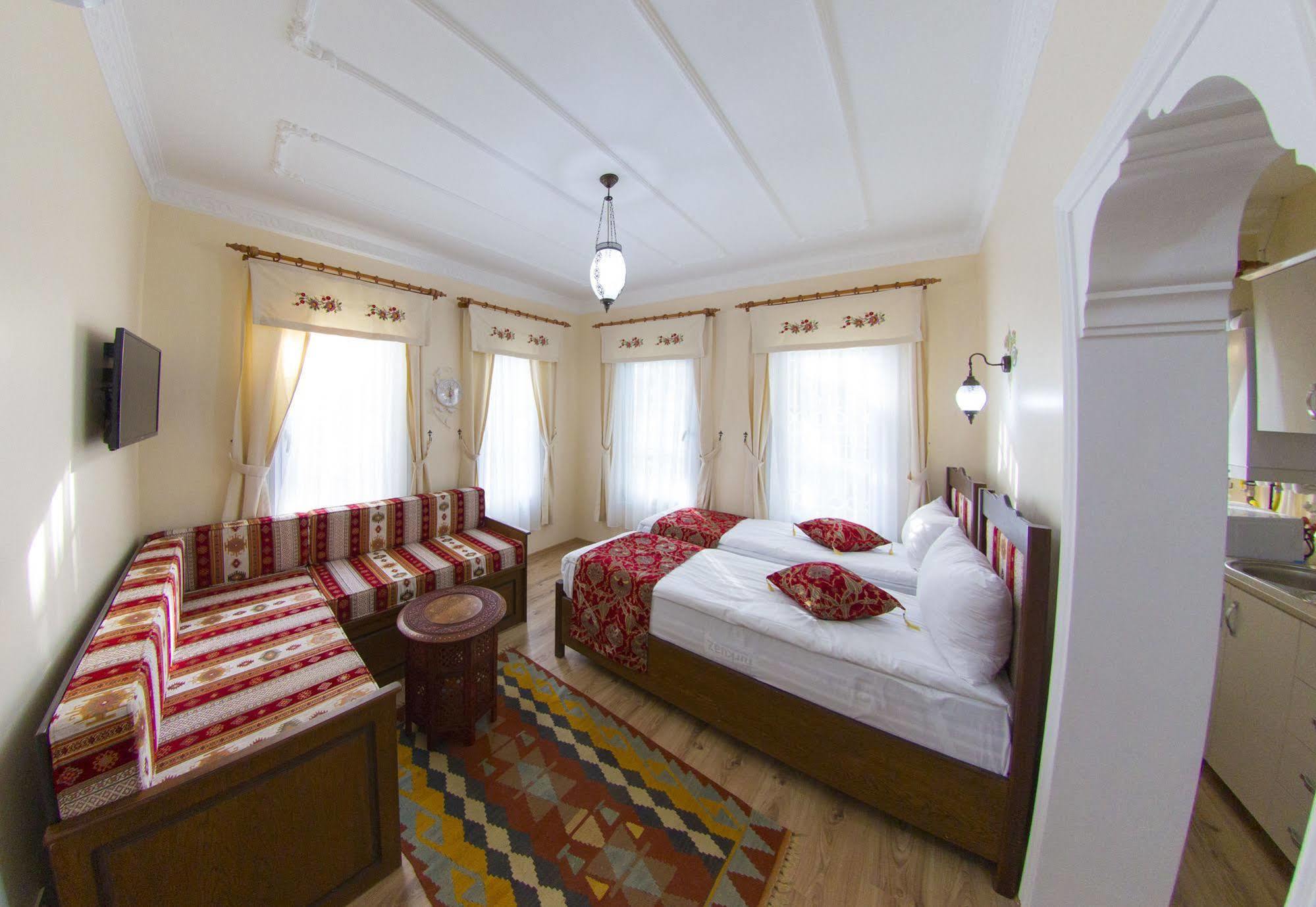 Ahsen Suites