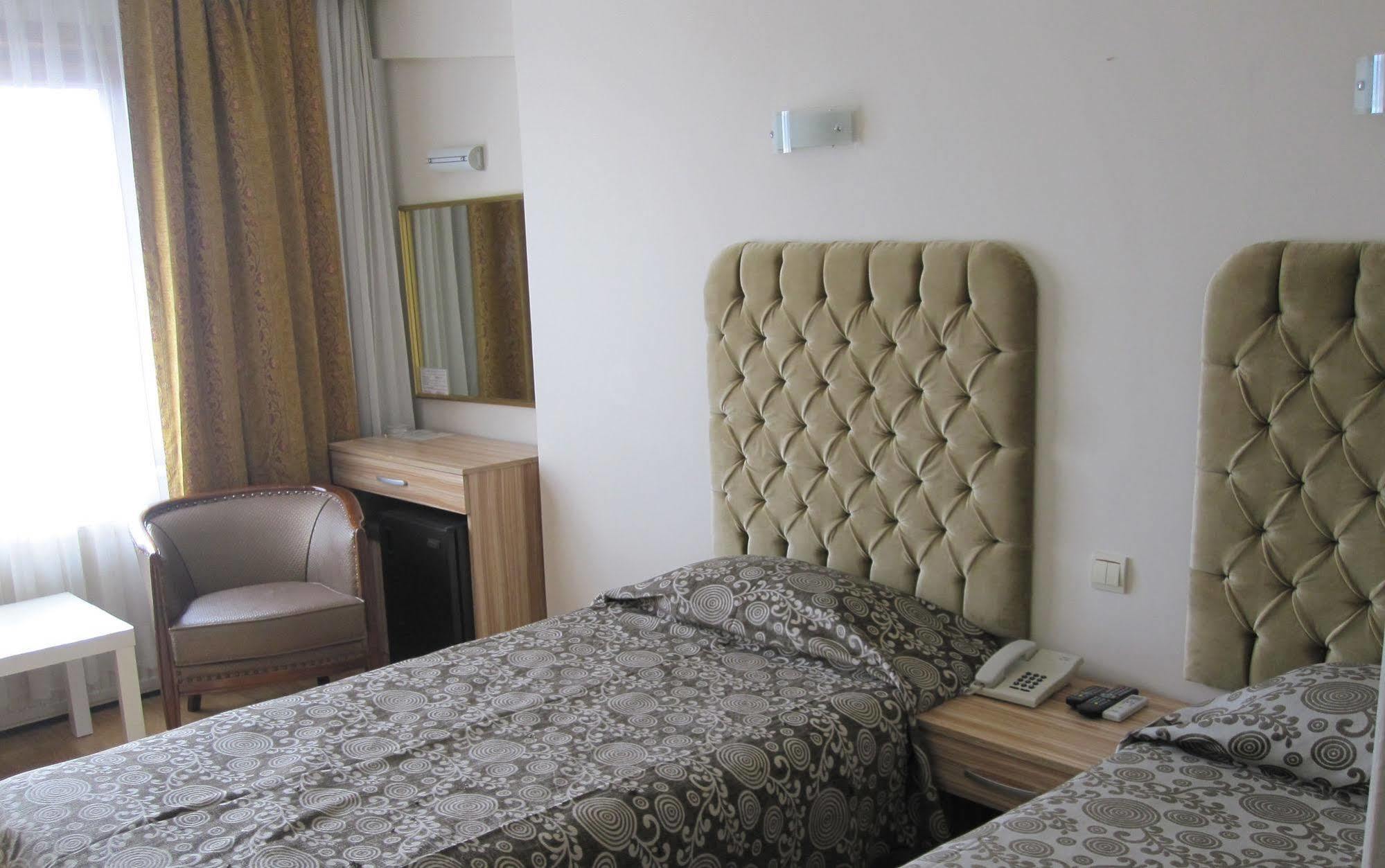 Grand Ant Hotel