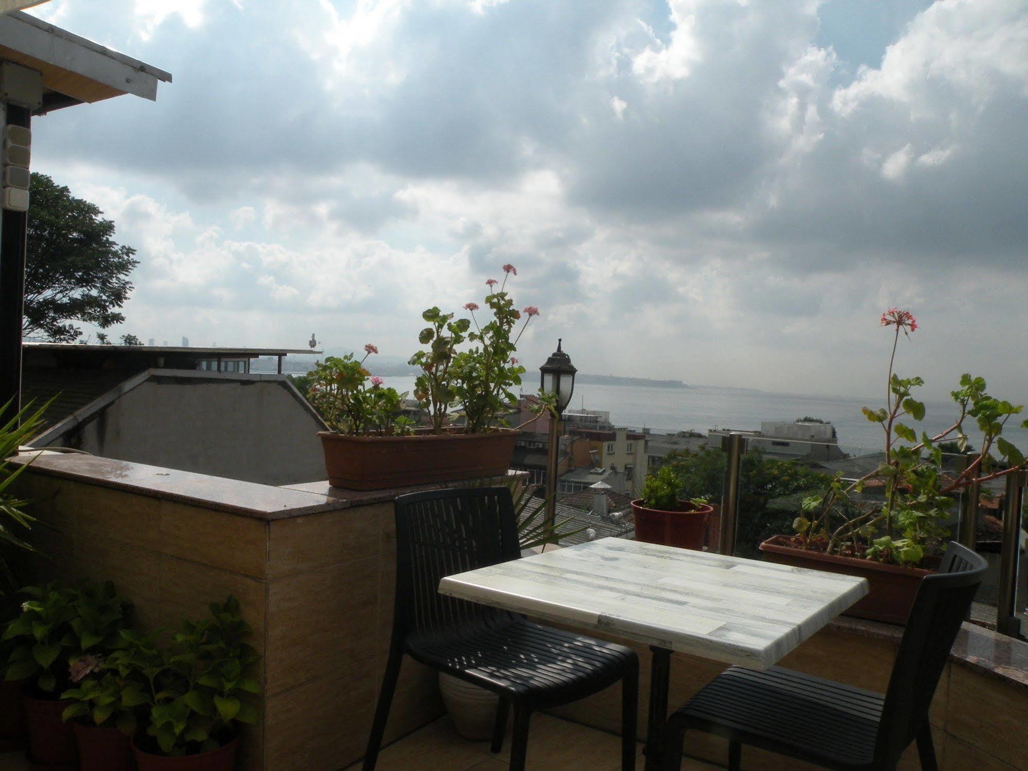 Agora Boutique & Bistro 3*