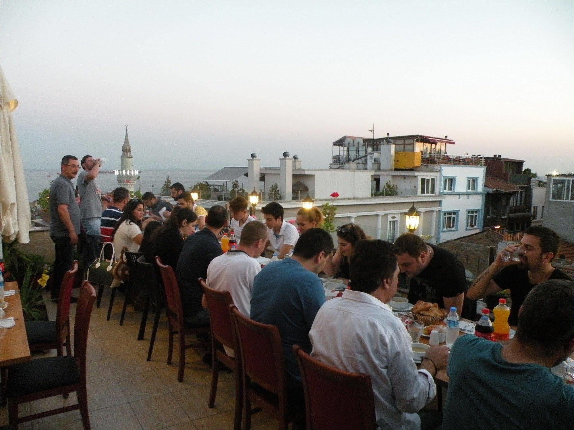 Hotel Agora Boutique & Bistro